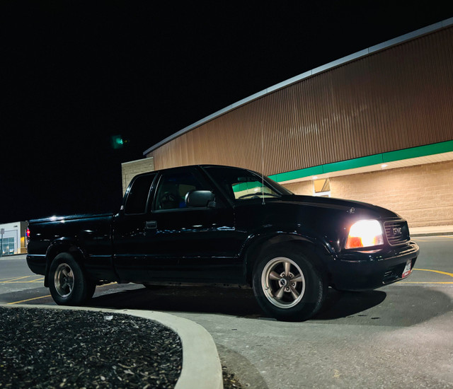 2003 gmc Sonoma/ S10  in Cars & Trucks in Markham / York Region - Image 3