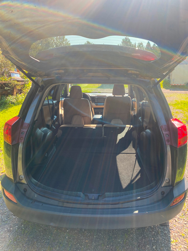 Selling Rav 4 XLE in Cars & Trucks in Thunder Bay - Image 2