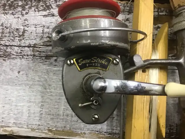 ice fishing rods & reels in Fishing, Camping & Outdoors in Hamilton - Image 9