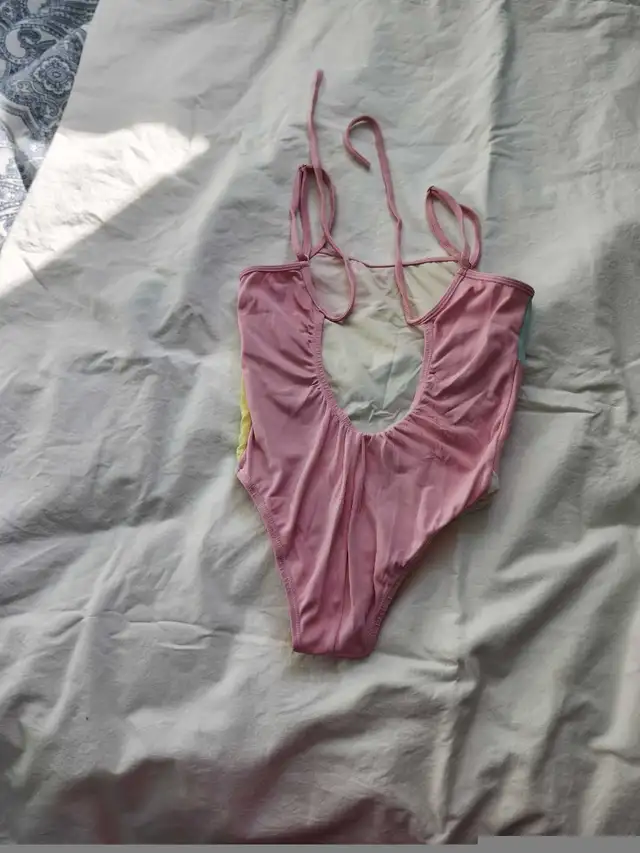size8 bathing suit in Kids & Youth in Dartmouth - Image 3