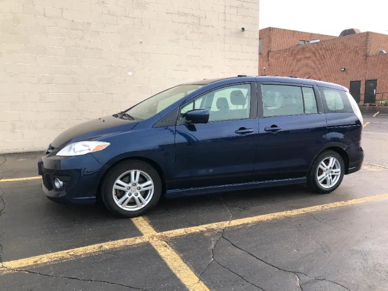 Mazda5 GS Touring Certified excellent condition