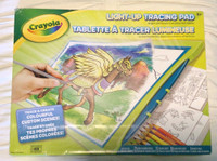 Tablette à tracer lumineuse Crayola avec calques