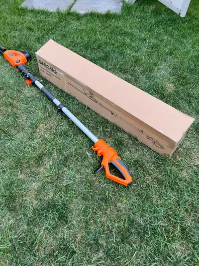 I'm selling a Gardcare multi-angle corded hedge trimmer. Here are some of its features: * Multi-angl...