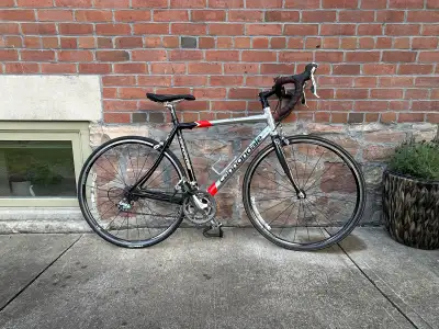 Cannondale Synapse Road Bike - 53cm