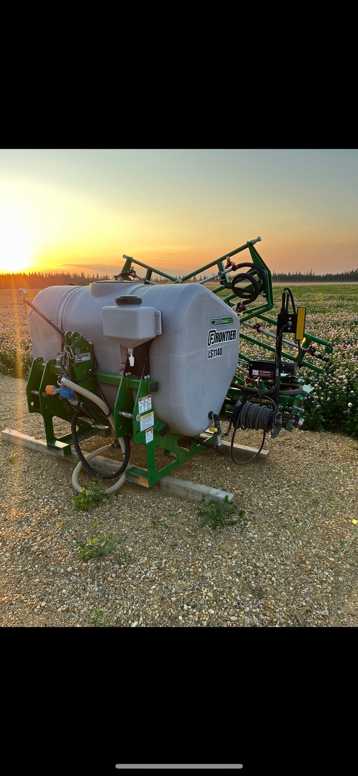 John Deere Frontier LS 1140 Sprayer | Farming Equipment | Grande ...