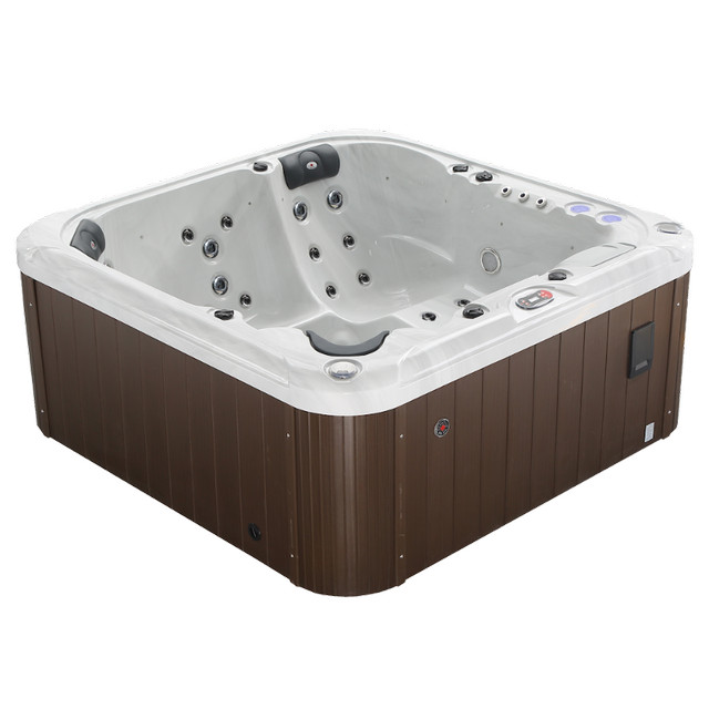 London - 84" x 84" x 35", 6-Person Restored Hot Tub in Hot Tubs & Pools in Dartmouth - Image 3