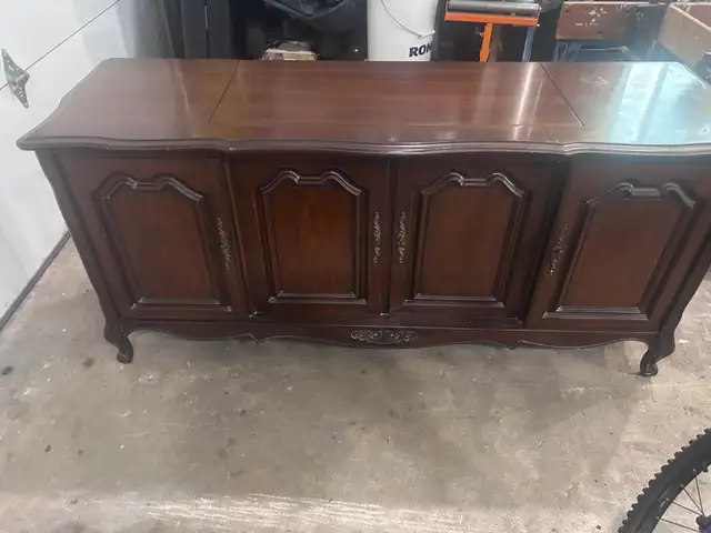 Westinghouse antique stereo console in Hutches & Display Cabinets in London - Image 3