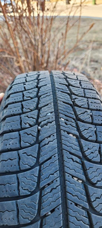 175/65R15.   88TMud + snow winter tireX-ice Michelin tire