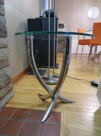 Torre and Tagus Unison Side Table-Mint Condition