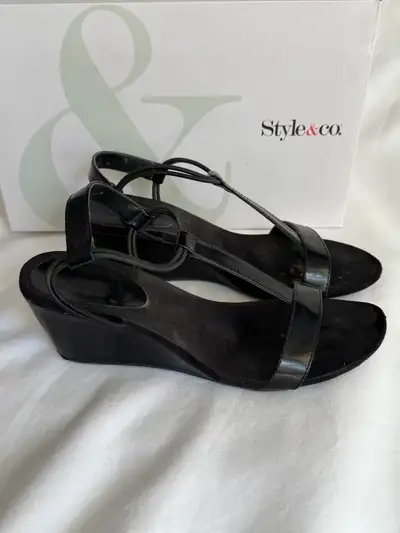 Brand: Style & Co. Packaged in original box Colour: Black Size: 7 Wedge heel: 2.5"(65mm) Style: Mula...