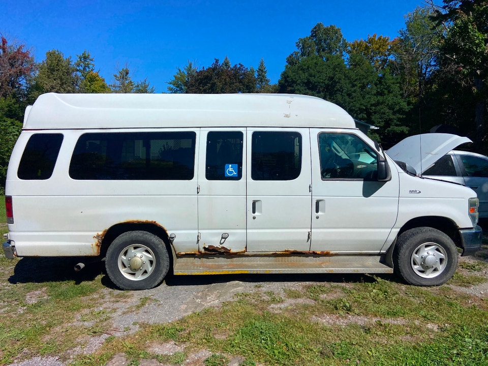 2008 Ford e350 extended high roof wheelchair accessible van | Cars ...