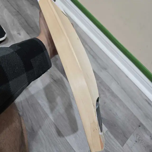 DSC Krunch 5.0 Cricket Bat in Other in City of Toronto - Image 5