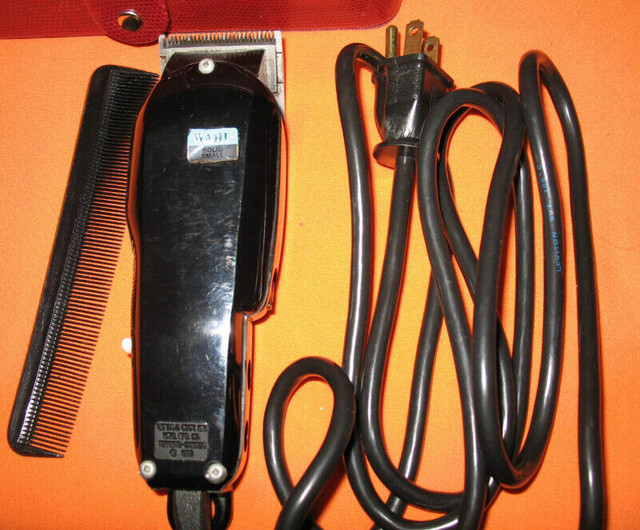 Pet Groomer Clipper - Barber Kit By Wahl in Accessories in Edmonton - Image 4