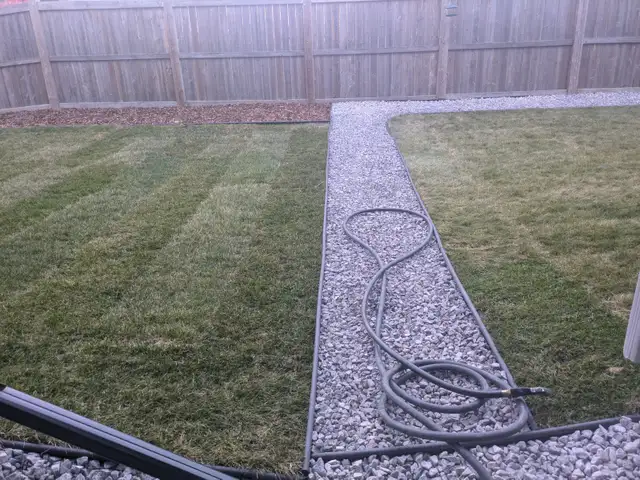LANDSCAPING AND FENCE in Lawn, Tree Maintenance & Eavestrough in Edmonton - Image 10