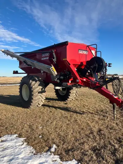 Valmar Salford 8611 floater, 66ft, hyd drive, 2nd tank with canola and grass rollers, ISO control, w...