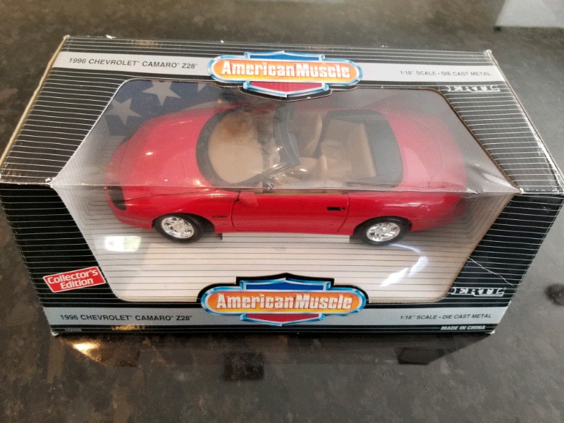 Chevrolet Camaro Z28 1996 - American Muscle 1/18 - Miniature Verte Occasion