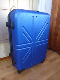 Luggage with 4 spinner wheels