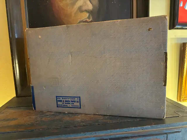 ⛸️ C.C.M. Matched Set Hockey Skate Box – Display Piece ⛸️ in Arts & Collectibles in City of Toronto - Image 5