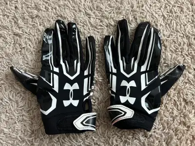 football glove UA Youth small (Like New) , View more