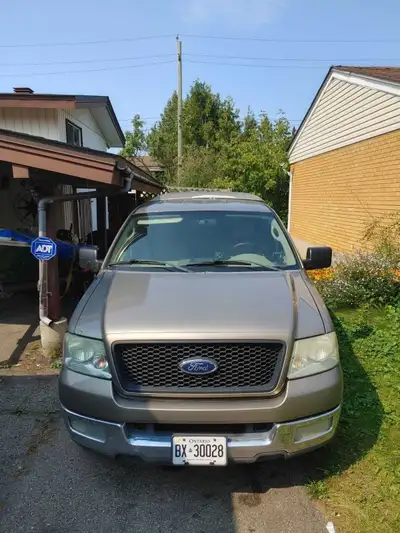 2004 Ford F150 XLT 2008314 KM. From British Columbia. In very good shape. Almost rust free , 3 very...