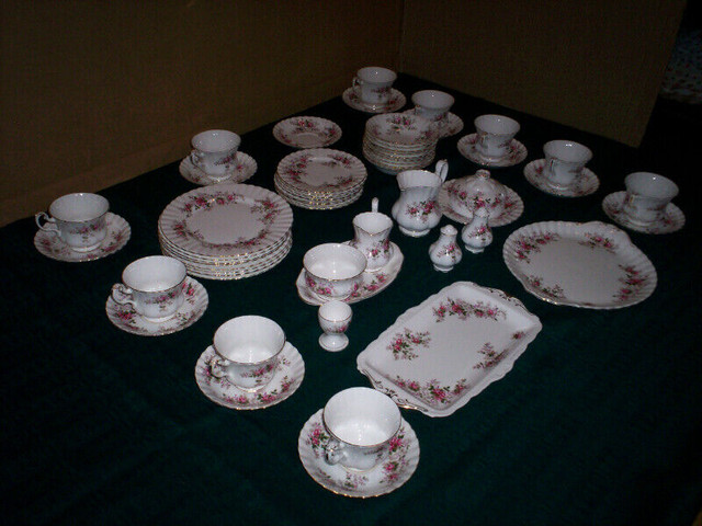 58 Piece Royal Albert Lavender Rose Bone China. in Arts & Collectibles in Annapolis Valley - Image 2