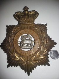 COLLECTOR SEEKING OLDER BRITISH/CANADIAN MILITARY/POLICE ITEMS