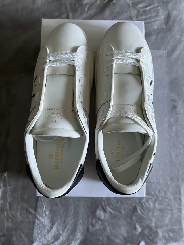 Valentino Mens Shoes Size 11 in Men's Shoes in Markham / York Region - Image 4