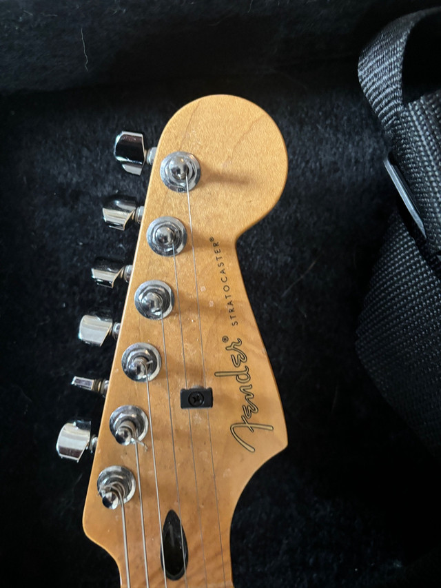 Strats Mim Fender dans Guitares  à Ville de Montréal - Image 3