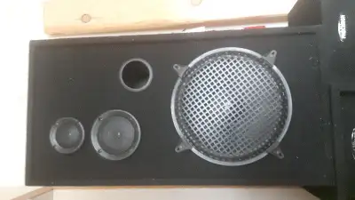 Console speakers, View more