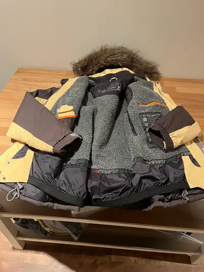 Woman Small Medium Sports Coat Jacket Ski Snowboard, View more