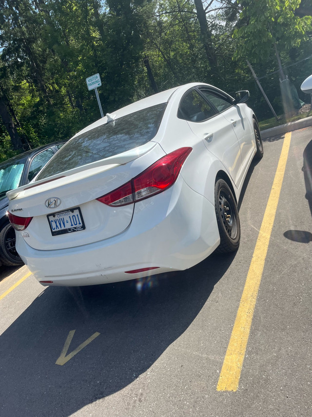 huyandai Elantra  in Cars & Trucks in Guelph - Image 4