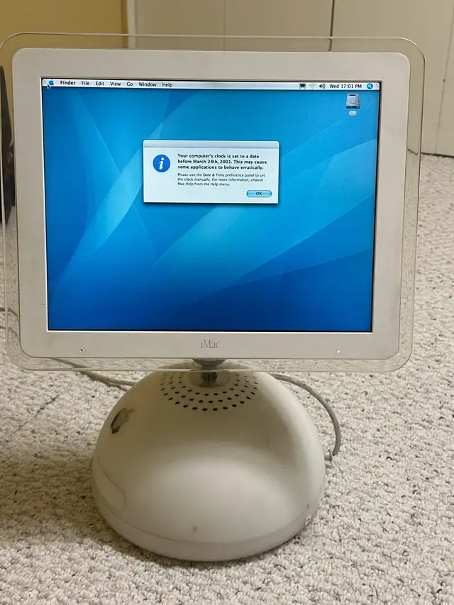 Apple IMac G4 retro in Desktop Computers in St. Albert - Image 4