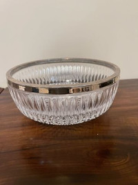 ONE VINTAGE HIGH QUALITY CRYSTAL BOWL  WITH STEALING SILVER AROU