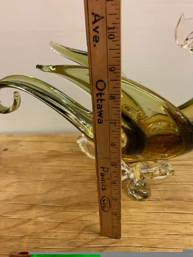 1950's Art Glass Swan Sculpture ~ Hand Made Free Form ~ Chalet in Arts & Collectibles in City of Montréal - Image 8