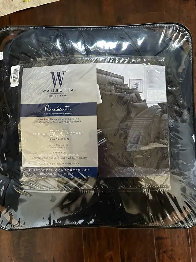 Wamsutta Comforter Set in Bedding in Mississauga / Peel Region - Image 2