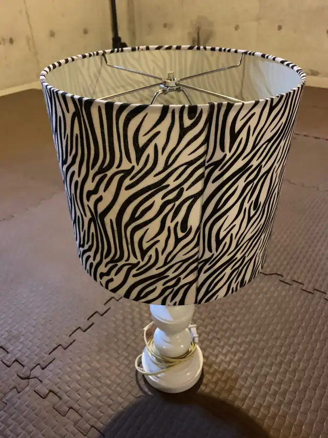 Two lamps with zebra print $15 in Home Décor & Accents in Markham / York Region - Image 2