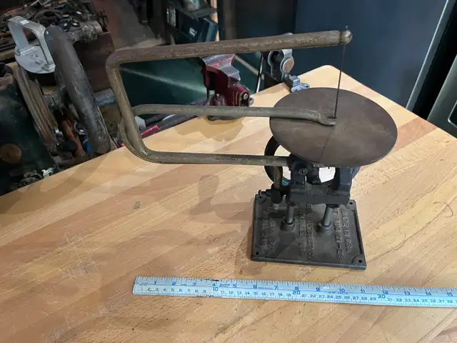 Antique 1923 American Boy Fret saw, hand crank scroll saw, Delta in Power Tools in North Bay - Image 4