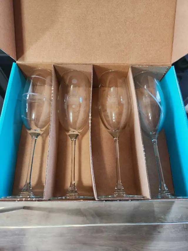 Wine Glasses (New)64141843768322121