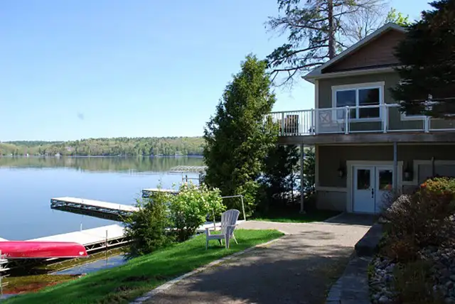 Wolfe Springs Resort, Wolfe Lake, Westport, Villa 1 Lakeside in Ontario in Canada - Image 5