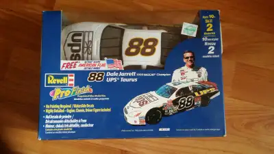 New Sealed Revell Pro Finish #88 Dale Jarrett UPS Taurus Kit, View more