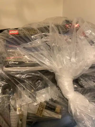 Has everything plus the papers and figures and cash only and pick up only