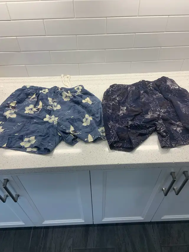 Mens swim shorts in Men's in Oshawa / Durham Region - Image 4