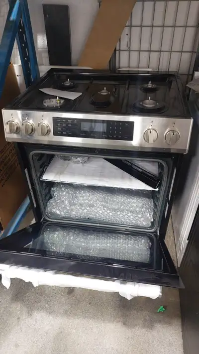 Stove - 30"Hamilton Beach 5.0 cu. ft. Gas Range - HBRD370 - SS, View more