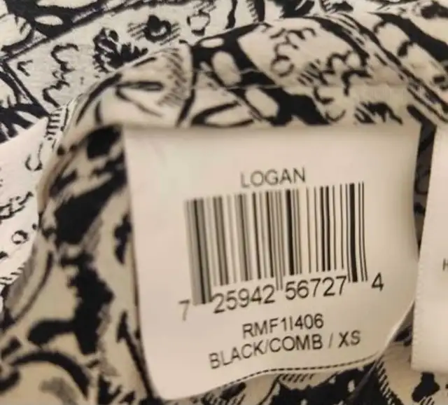 BCBG MAX AZRIA Women's Silk Sleeveless Blouse in Women's - Tops & Outerwear in Oakville / Halton Region - Image 11