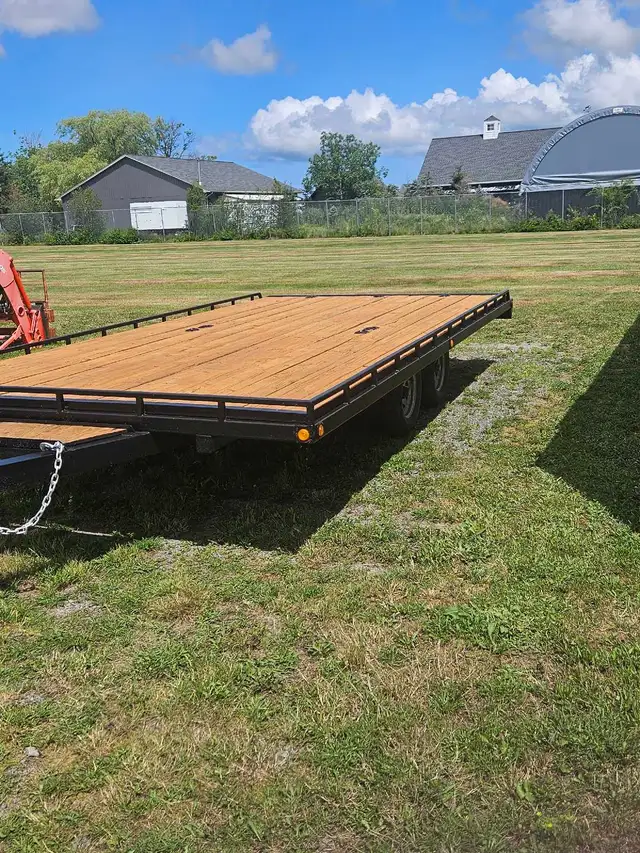 Flatbed Trailer in Cargo & Utility Trailers in Bedford - Image 5