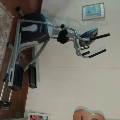 Horizon CE5.1 elliptical trainer. No longer suitable for these old knees. Partially disassembled for...