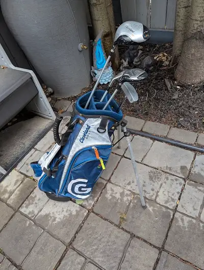 Kids Cleveland CGJ Left Handed Golf Clubs Set, Voir plus