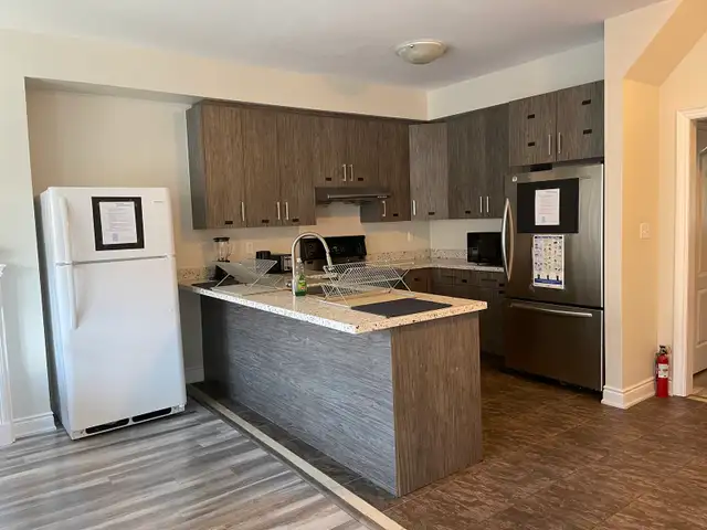 FEMALE ONLY - York University room for rent in Room Rentals & Roommates in City of Toronto - Image 3