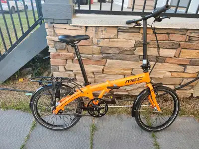 MEC FOLDING BIKE - 1x7 drivetrain - 20x1.75 wheelset Nothing wrong Taradale Ne Location 587-966-9158
