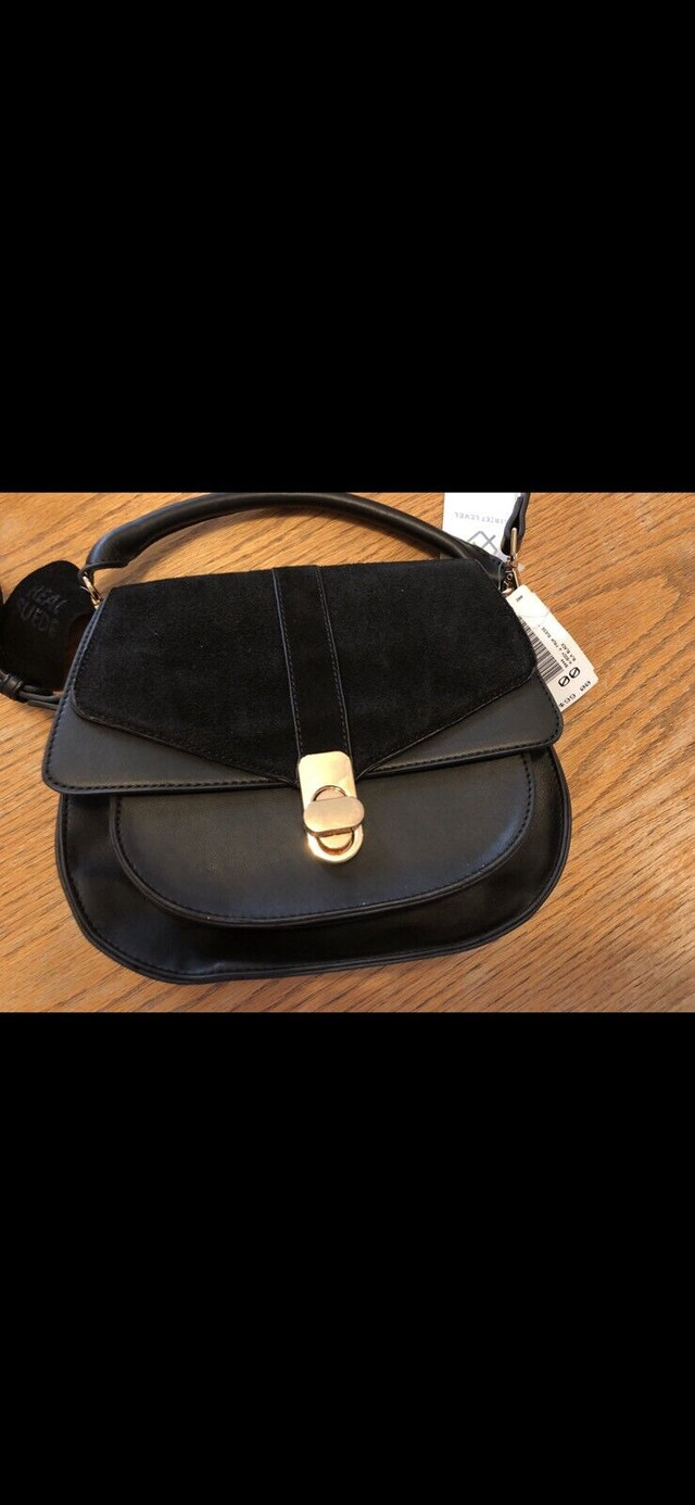 Purse in Women's - Bags & Wallets in Red Deer - Image 2